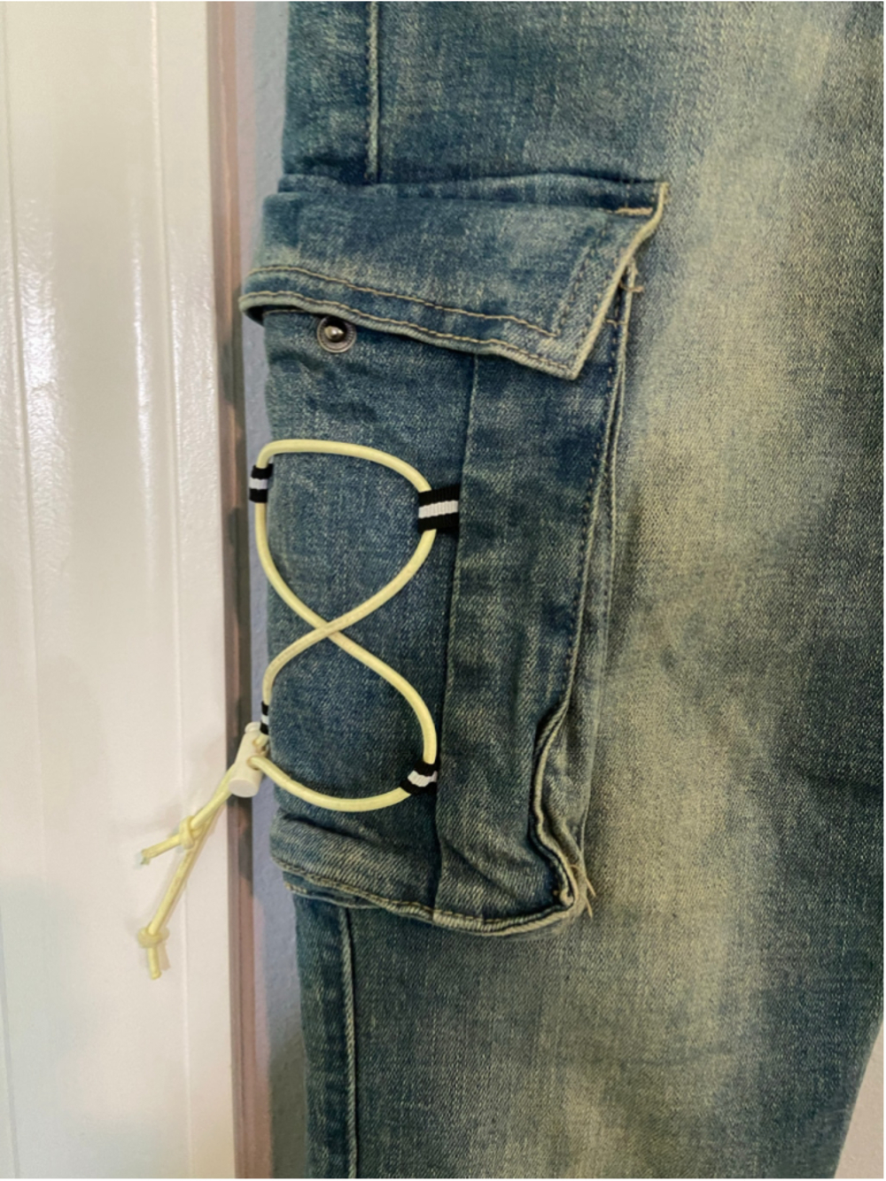 Serenade (Se' renade)jeans, Size 32" - Picture 3 of 9